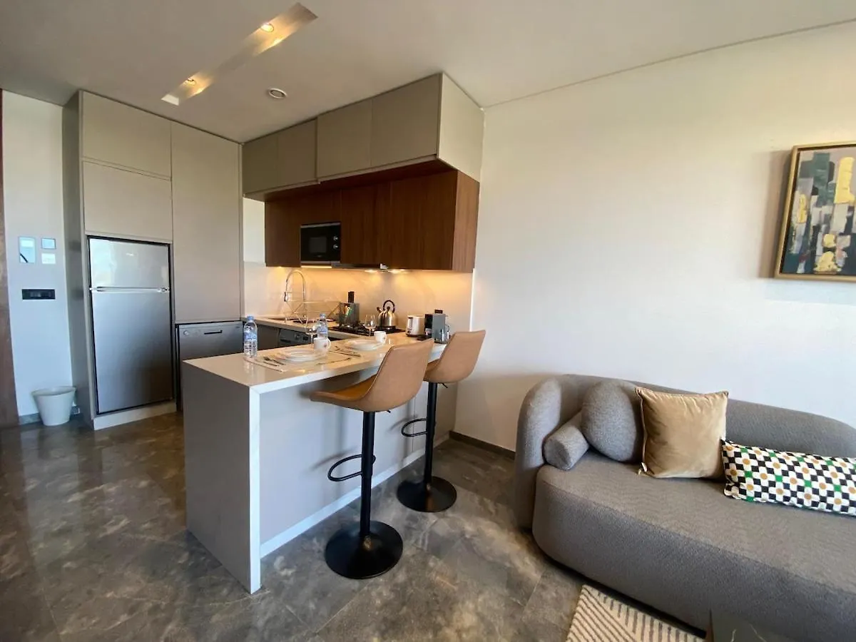 Central Luxury Apartment With Fast Fiber Wifi, Panoramic Balcony & Free Parking In Casablanca Cfc Casa Finnance City