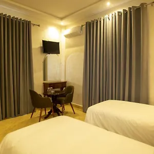 De Paris Hotell