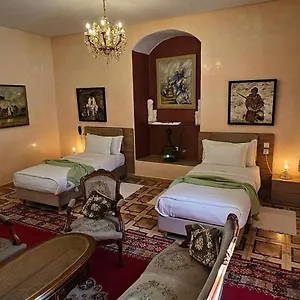 3* 摩洛哥传统庭院住宅 91